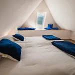 Apartment Mountain View Haven - One Bedroom With Balcony *