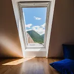 Mountain View Haven - One Bedroom With Balcony Apartment