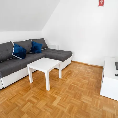 Mountain View Haven - One Bedroom With Balcony Appartement Bovec