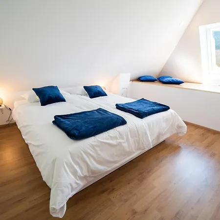 Apartment Mountain View Haven - One Bedroom With Balcony