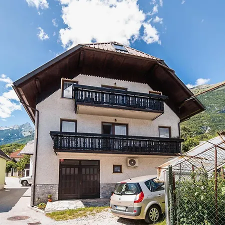 Mountain View Haven - One Bedroom With Balcony