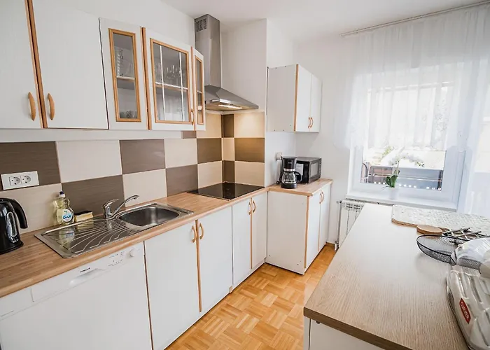 Apartment Mountain View Haven - One Bedroom With Balcony *