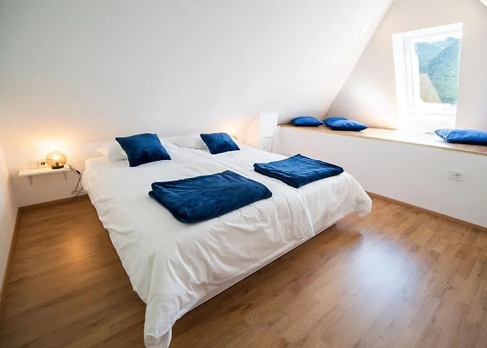 Apartment Mountain View Haven - One Bedroom With Balcony