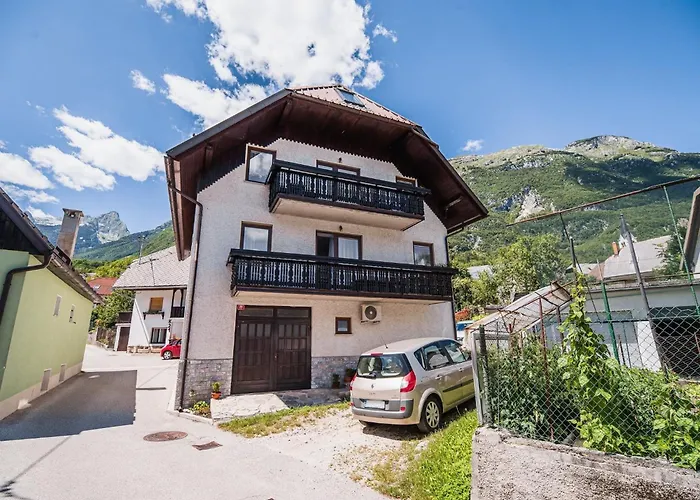 Apartment Mountain View Haven - One Bedroom With Balcony *