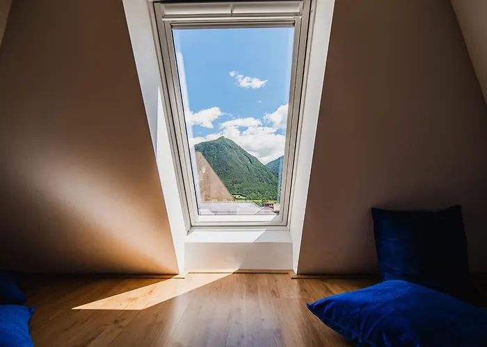 Mountain View Haven - One Bedroom With Balcony Apartment